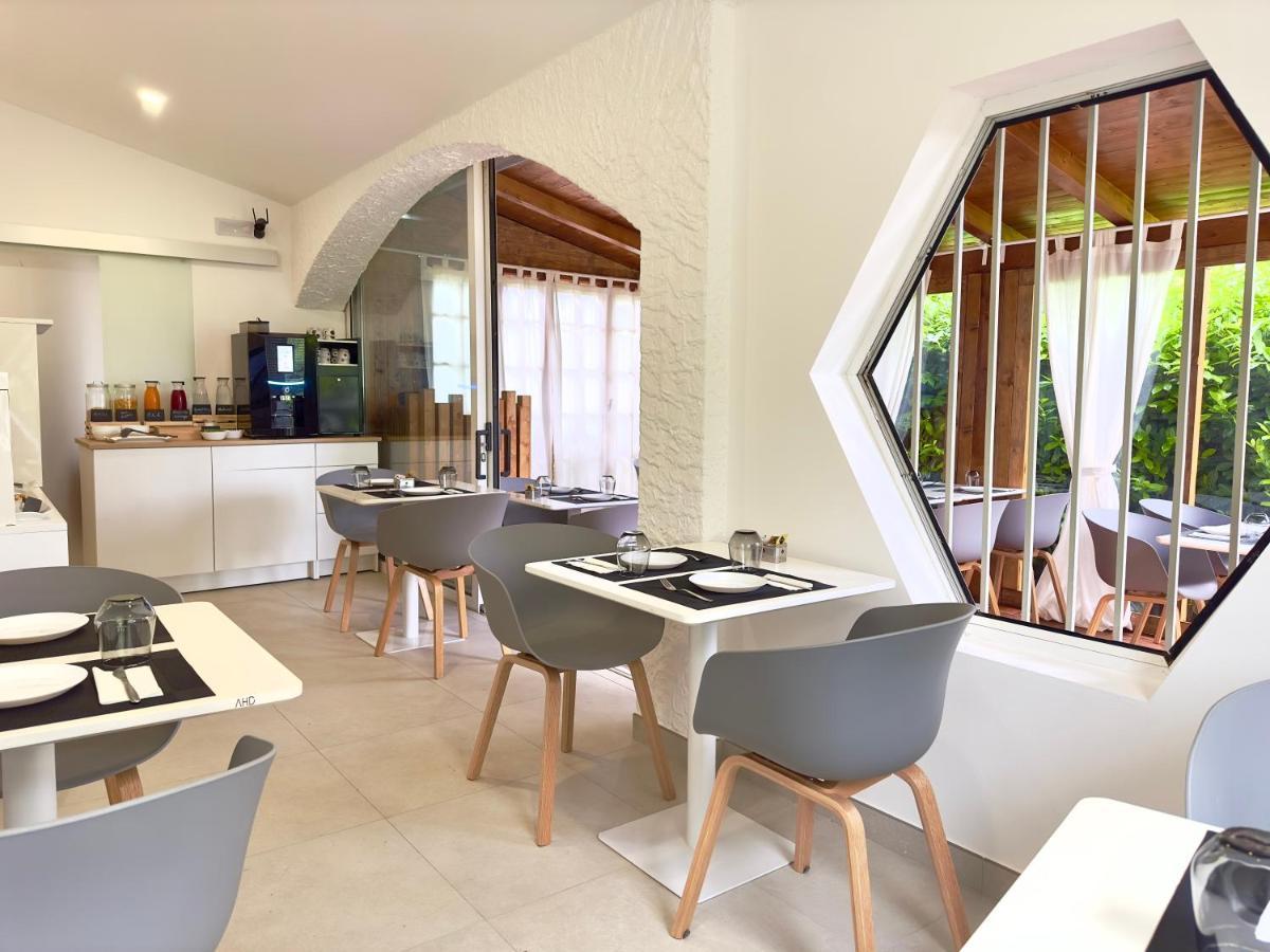 Abitatt Aparthotel Fosdinovo Ngoại thất bức ảnh